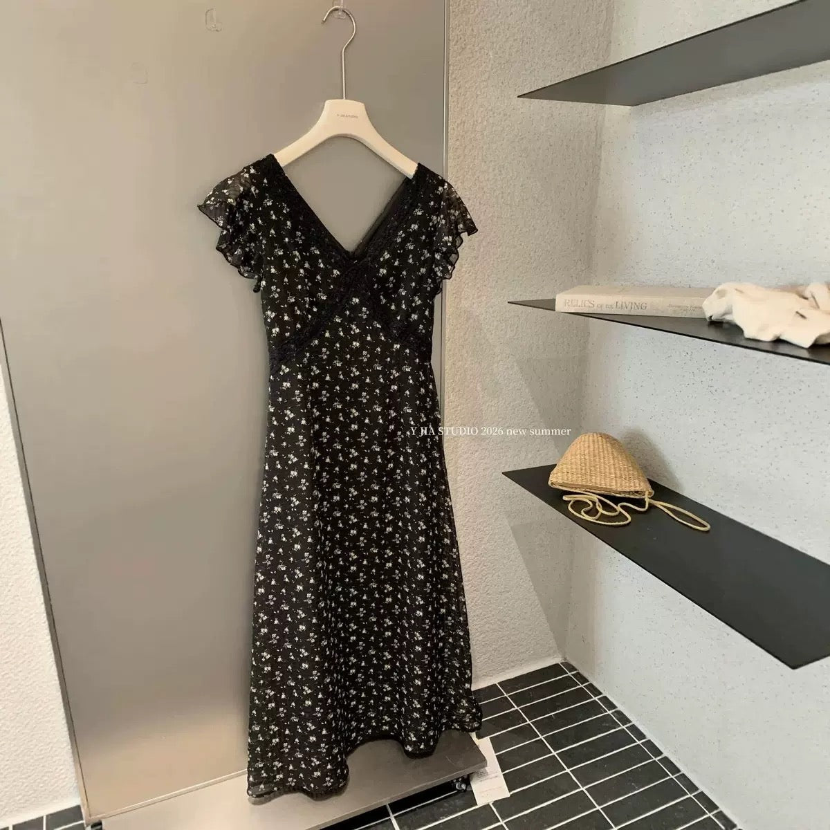 Black Floral V-Neck Lace Midi Dress Ruffle Short Sleeve Slim Long Dress